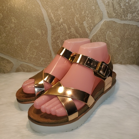 WOMENS SANDALS NOT RATED - Picture 3 of 13